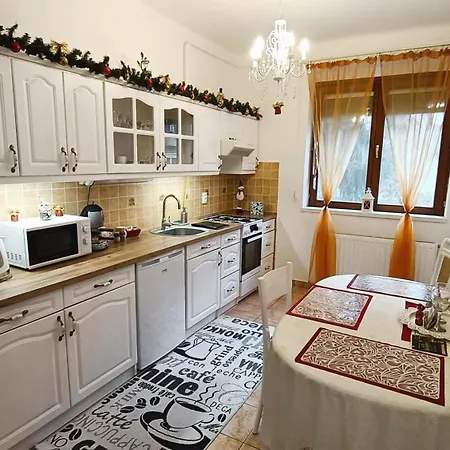 Patak Apartment *